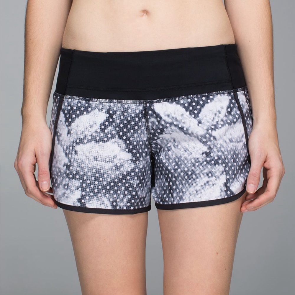 Lululemon Run Times Short, 4-way Stretch, size 6